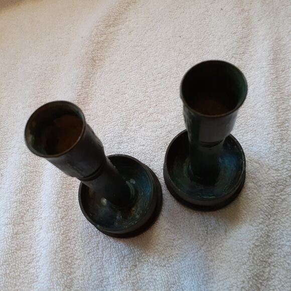 WWII trench art shell candle sticks/holders, brass? 5 3/8". 40 MM, one pair - Picture 8 of 8
